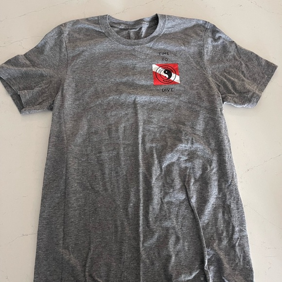 T&C Surf Shop T-Shirt - Picture 2 of 2